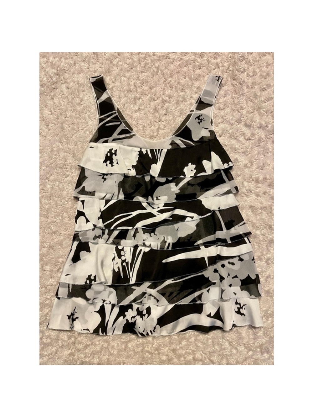 White House Black Market Women's Tiered Tank Top, Size Medium